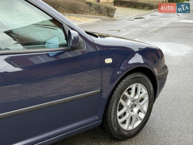 Синий Фольксваген Гольф, объемом двигателя 1.6 л и пробегом 262 тыс. км за 4799 $, фото 15 на Automoto.ua