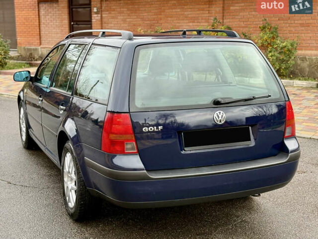 Синий Фольксваген Гольф, объемом двигателя 1.6 л и пробегом 262 тыс. км за 4799 $, фото 7 на Automoto.ua