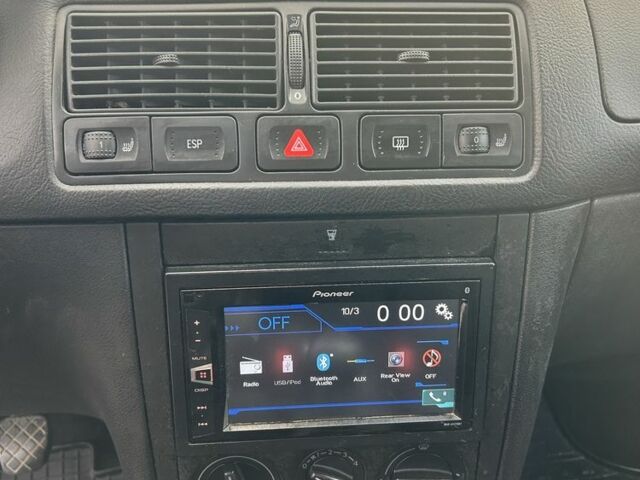 Синий Фольксваген Гольф, объемом двигателя 1.4 л и пробегом 273 тыс. км за 3850 $, фото 9 на Automoto.ua