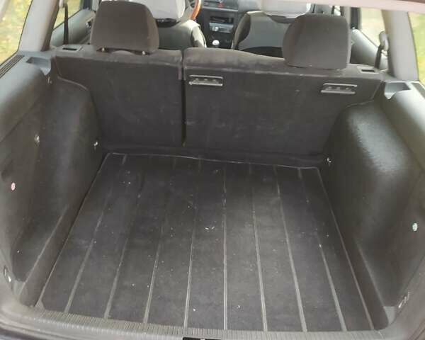 Синий Фольксваген Гольф, объемом двигателя 1.9 л и пробегом 280 тыс. км за 3400 $, фото 1 на Automoto.ua