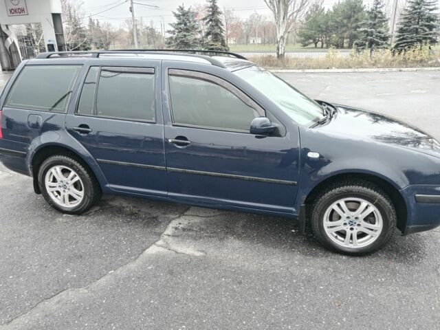 Синий Фольксваген Гольф, объемом двигателя 1.9 л и пробегом 450 тыс. км за 4000 $, фото 2 на Automoto.ua