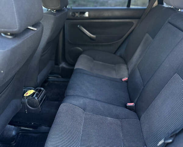 Фольксваген Гольф 1999 у Тульчине на Automoto.ua Синій Фольксваген Гольф, об'ємом двигуна 1.6 л та пробігом 287 тис. км за 3950 $, фото 16 на Automoto.ua