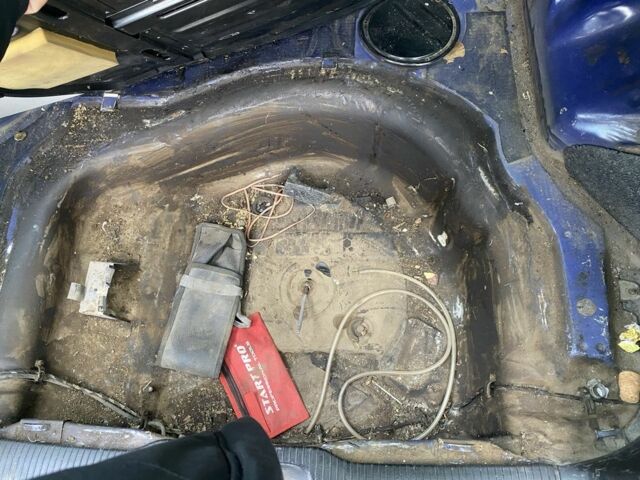 Синій Фольксваген Гольф, об'ємом двигуна 1.9 л та пробігом 400 тис. км за 478 $, фото 7 на Automoto.ua