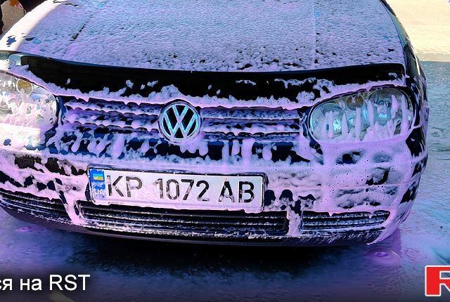 Синий Фольксваген Гольф, объемом двигателя 1.6 л и пробегом 342 тыс. км за 3500 $, фото 7 на Automoto.ua