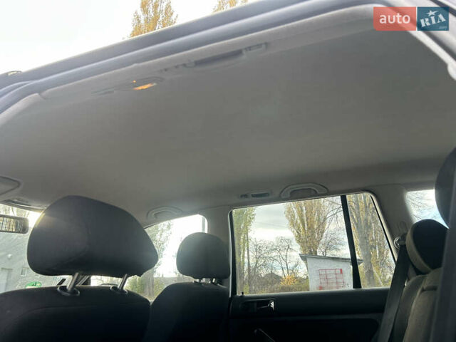 Синий Фольксваген Гольф, объемом двигателя 1.39 л и пробегом 273 тыс. км за 3850 $, фото 44 на Automoto.ua