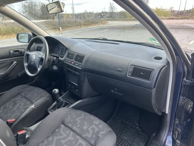 Синий Фольксваген Гольф, объемом двигателя 1.4 л и пробегом 273 тыс. км за 3850 $, фото 17 на Automoto.ua