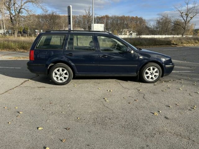 Синий Фольксваген Гольф, объемом двигателя 1.4 л и пробегом 273 тыс. км за 3850 $, фото 4 на Automoto.ua