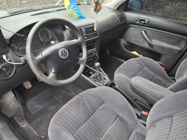 Синій Фольксваген Гольф, об'ємом двигуна 2 л та пробігом 218 тис. км за 2400 $, фото 6 на Automoto.ua