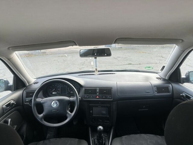 Синий Фольксваген Гольф, объемом двигателя 1.4 л и пробегом 273 тыс. км за 3850 $, фото 15 на Automoto.ua