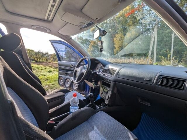 Синій Фольксваген Гольф, об'ємом двигуна 1.6 л та пробігом 300 тис. км за 3800 $, фото 10 на Automoto.ua