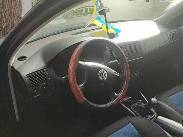 Синий Фольксваген Гольф, объемом двигателя 1.9 л и пробегом 280 тыс. км за 3400 $, фото 4 на Automoto.ua