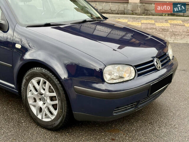 Синий Фольксваген Гольф, объемом двигателя 1.6 л и пробегом 262 тыс. км за 4799 $, фото 14 на Automoto.ua