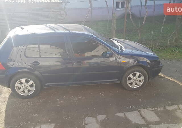 Синий Фольксваген Гольф, объемом двигателя 1.4 л и пробегом 100 тыс. км за 3500 $, фото 6 на Automoto.ua