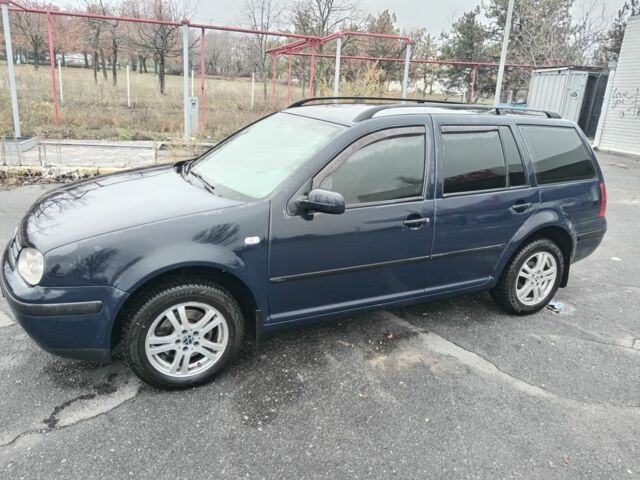 Синий Фольксваген Гольф, объемом двигателя 1.9 л и пробегом 450 тыс. км за 4000 $, фото 1 на Automoto.ua