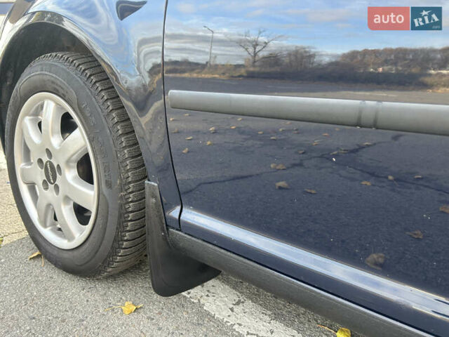 Синий Фольксваген Гольф, объемом двигателя 1.39 л и пробегом 273 тыс. км за 3850 $, фото 23 на Automoto.ua