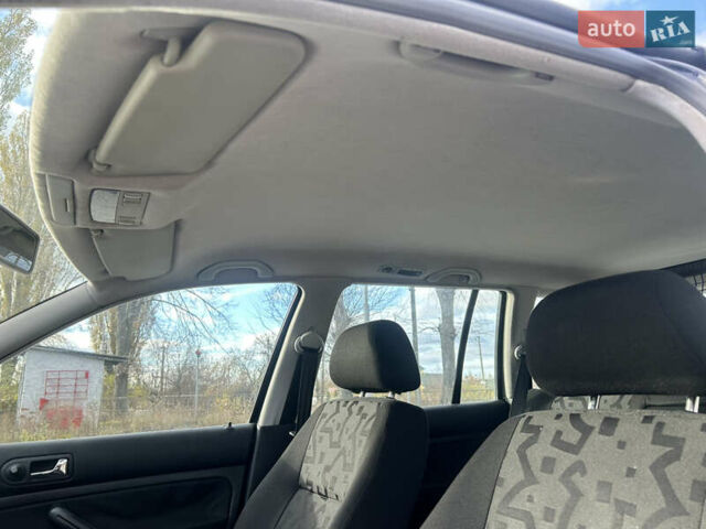 Синий Фольксваген Гольф, объемом двигателя 1.39 л и пробегом 273 тыс. км за 3850 $, фото 57 на Automoto.ua