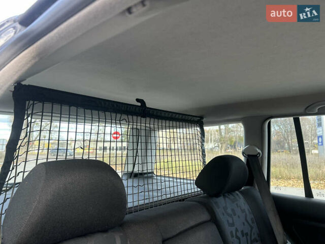 Синий Фольксваген Гольф, объемом двигателя 1.39 л и пробегом 273 тыс. км за 3850 $, фото 48 на Automoto.ua