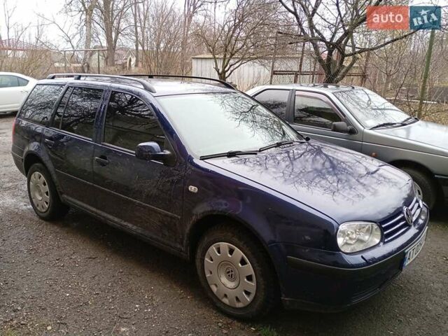Синий Фольксваген Гольф, объемом двигателя 1.6 л и пробегом 289 тыс. км за 3450 $, фото 4 на Automoto.ua