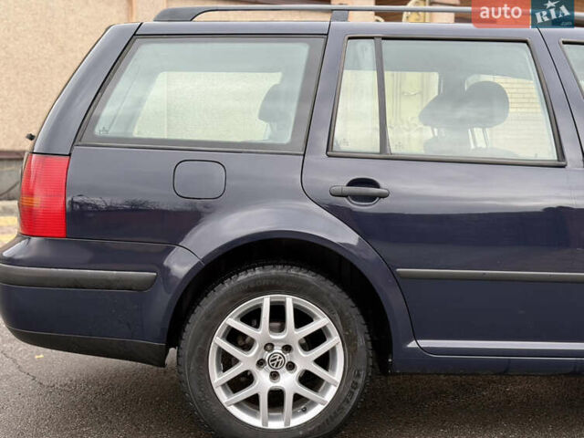 Синий Фольксваген Гольф, объемом двигателя 1.6 л и пробегом 262 тыс. км за 4799 $, фото 9 на Automoto.ua