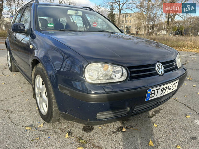 Синий Фольксваген Гольф, объемом двигателя 1.39 л и пробегом 273 тыс. км за 3850 $, фото 13 на Automoto.ua