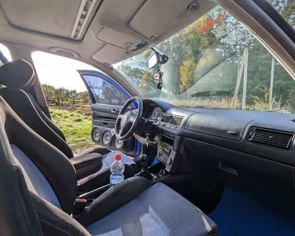 Фольксваген Гольф 1999 в Черновцах на Automoto.ua Синий Фольксваген Гольф, объемом двигателя 1.6 л и пробегом 300 тыс. км за 3800 $, фото 9 на Automoto.ua