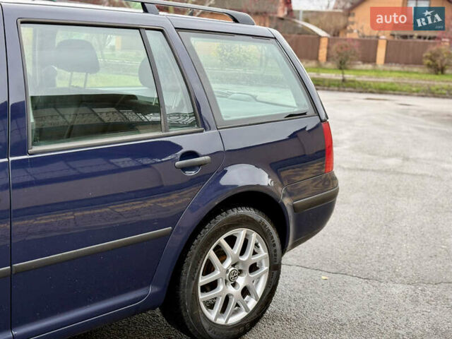 Синий Фольксваген Гольф, объемом двигателя 1.6 л и пробегом 262 тыс. км за 4799 $, фото 12 на Automoto.ua