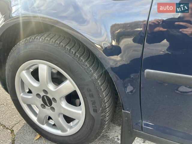 Синий Фольксваген Гольф, объемом двигателя 1.39 л и пробегом 273 тыс. км за 3850 $, фото 21 на Automoto.ua