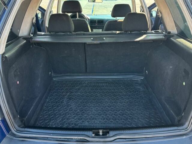 Синій Фольксваген Гольф, об'ємом двигуна 1.9 л та пробігом 378 тис. км за 3350 $, фото 4 на Automoto.ua