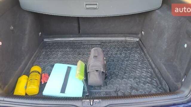 Синий Фольксваген Гольф, объемом двигателя 1.6 л и пробегом 296 тыс. км за 5000 $, фото 6 на Automoto.ua