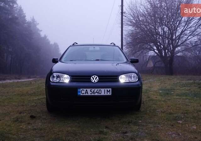 Синій Фольксваген Гольф, об'ємом двигуна 1.39 л та пробігом 230 тис. км за 4150 $, фото 1 на Automoto.ua