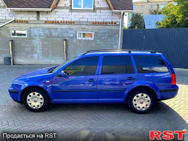 Синий Фольксваген Гольф, объемом двигателя 1.6 л и пробегом 0 тыс. км за 4200 $, фото 1 на Automoto.ua