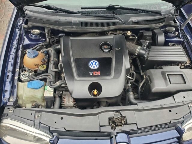 Синий Фольксваген Гольф, объемом двигателя 1.9 л и пробегом 380 тыс. км за 4000 $, фото 6 на Automoto.ua