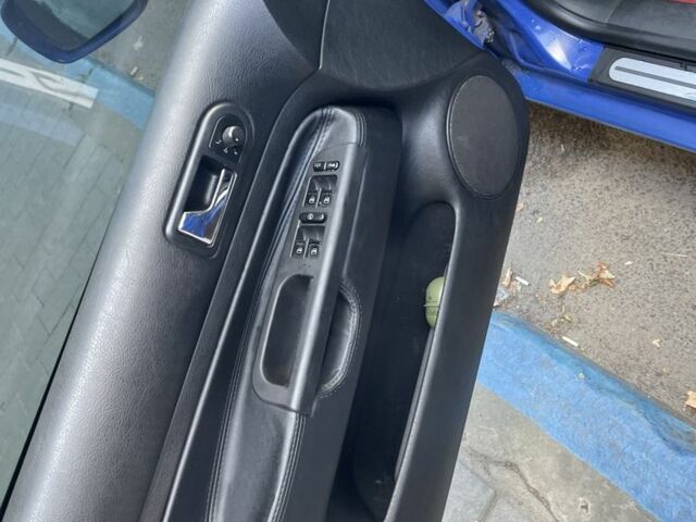 Синий Фольксваген Гольф, объемом двигателя 1.4 л и пробегом 245 тыс. км за 4000 $, фото 11 на Automoto.ua