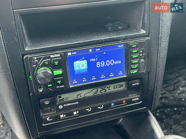 Синій Фольксваген Гольф, об'ємом двигуна 1.6 л та пробігом 248 тис. км за 4790 $, фото 15 на Automoto.ua