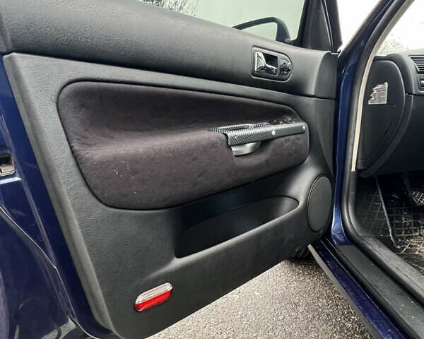 Синий Фольксваген Гольф, объемом двигателя 1.6 л и пробегом 275 тыс. км за 4200 $, фото 16 на Automoto.ua