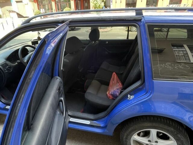 Синий Фольксваген Гольф, объемом двигателя 1.4 л и пробегом 245 тыс. км за 4000 $, фото 5 на Automoto.ua