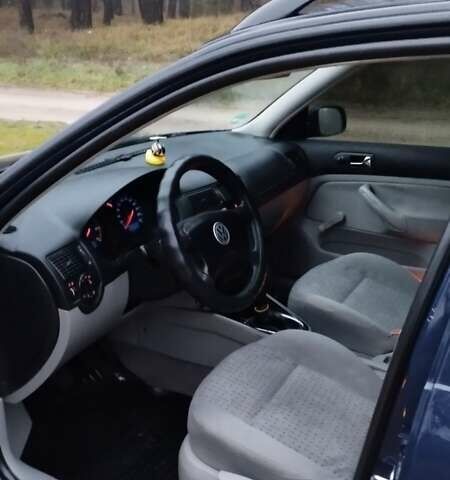 Синій Фольксваген Гольф, об'ємом двигуна 1.39 л та пробігом 230 тис. км за 4150 $, фото 5 на Automoto.ua