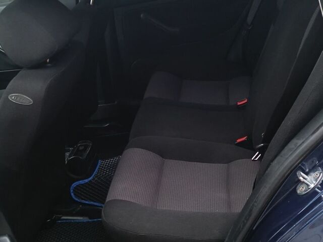 Фольксваген Гольф 2000 у Вінниці на Automoto.ua Синій Фольксваген Гольф, об'ємом двигуна 1.6 л та пробігом 260 тис. км за 3350 $, фото 9 на Automoto.ua