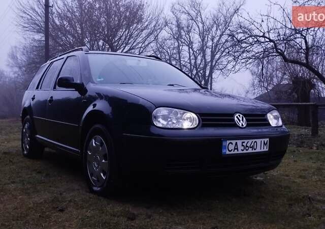 Синій Фольксваген Гольф, об'ємом двигуна 1.39 л та пробігом 230 тис. км за 4150 $, фото 4 на Automoto.ua