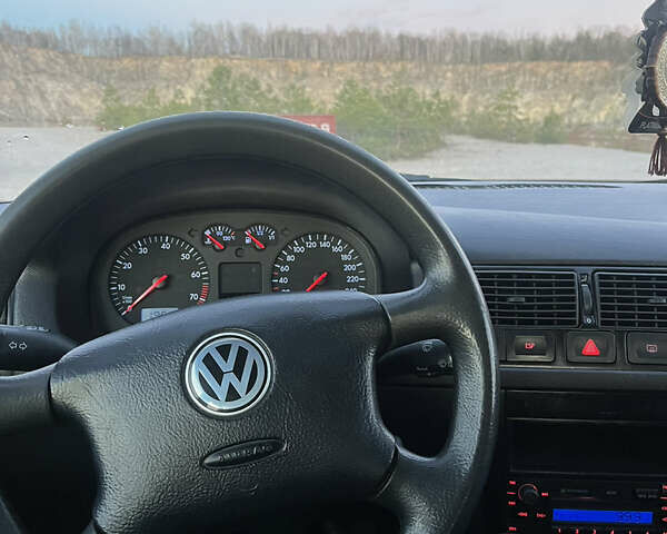 Синій Фольксваген Гольф, об'ємом двигуна 1.6 л та пробігом 240 тис. км за 3500 $, фото 12 на Automoto.ua