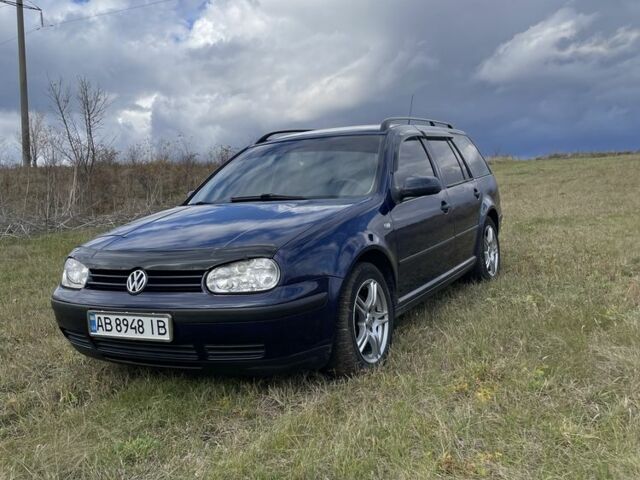 Синий Фольксваген Гольф, объемом двигателя 1.6 л и пробегом 260 тыс. км за 4300 $, фото 2 на Automoto.ua