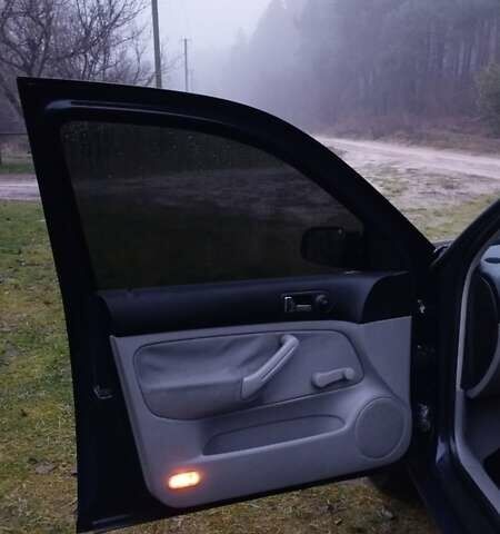 Синій Фольксваген Гольф, об'ємом двигуна 1.39 л та пробігом 230 тис. км за 4150 $, фото 6 на Automoto.ua