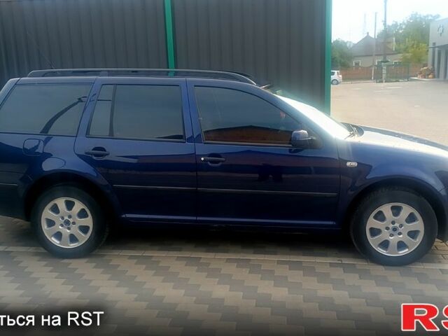 Синий Фольксваген Гольф, объемом двигателя 1.6 л и пробегом 285 тыс. км за 4300 $, фото 1 на Automoto.ua