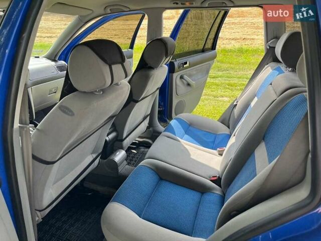 Синий Фольксваген Гольф, объемом двигателя 1.39 л и пробегом 355 тыс. км за 3300 $, фото 14 на Automoto.ua