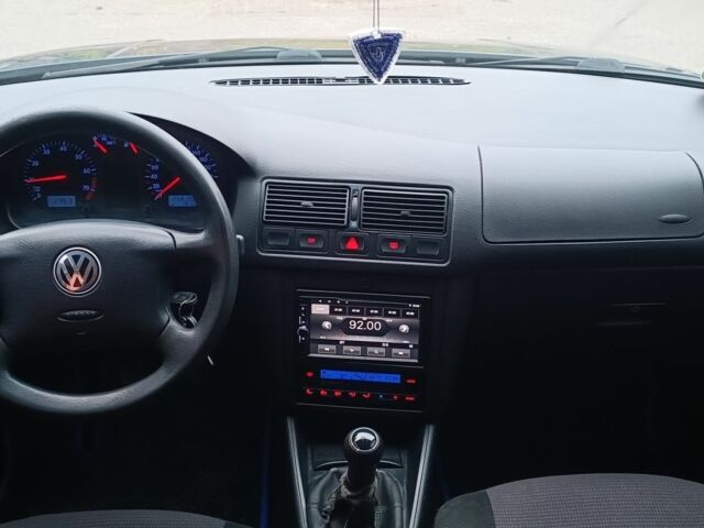 Фольксваген Гольф 2000 у Вінниці на Automoto.ua Синій Фольксваген Гольф, об'ємом двигуна 1.6 л та пробігом 260 тис. км за 3350 $, фото 8 на Automoto.ua