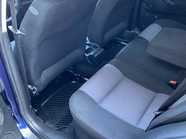 Синий Фольксваген Гольф, объемом двигателя 1.6 л и пробегом 211 тыс. км за 4550 $, фото 11 на Automoto.ua