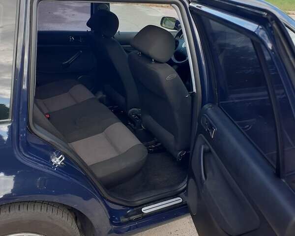 Синій Фольксваген Гольф, об'ємом двигуна 1.6 л та пробігом 170 тис. км за 4500 $, фото 1 на Automoto.ua