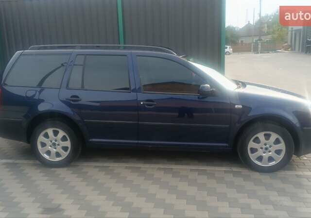 Синий Фольксваген Гольф, объемом двигателя 1.6 л и пробегом 285 тыс. км за 4300 $, фото 1 на Automoto.ua