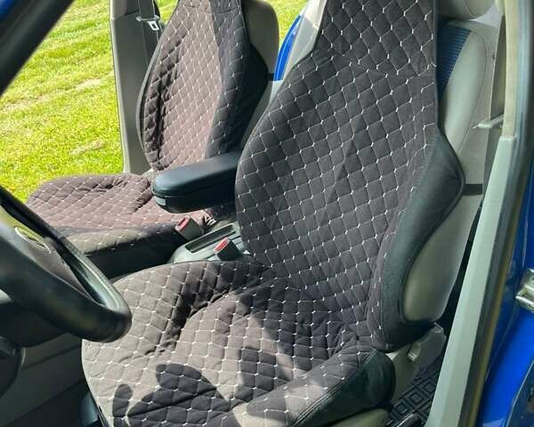 Синий Фольксваген Гольф, объемом двигателя 1.39 л и пробегом 355 тыс. км за 3300 $, фото 3 на Automoto.ua