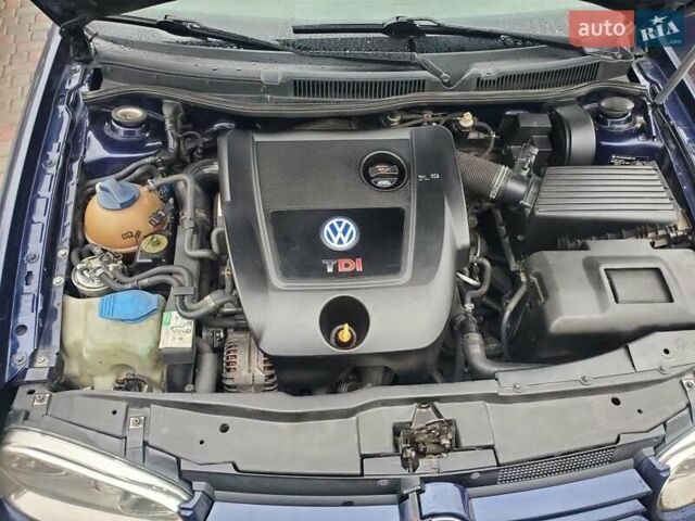 Синий Фольксваген Гольф, объемом двигателя 1.9 л и пробегом 380 тыс. км за 4000 $, фото 5 на Automoto.ua